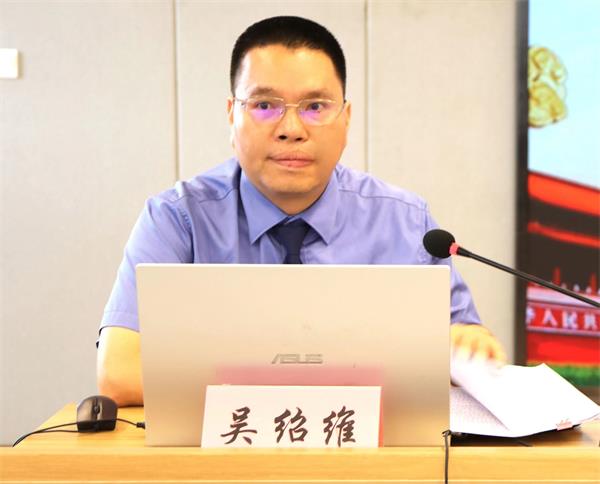 吴绍维检察长上法治课.jpg