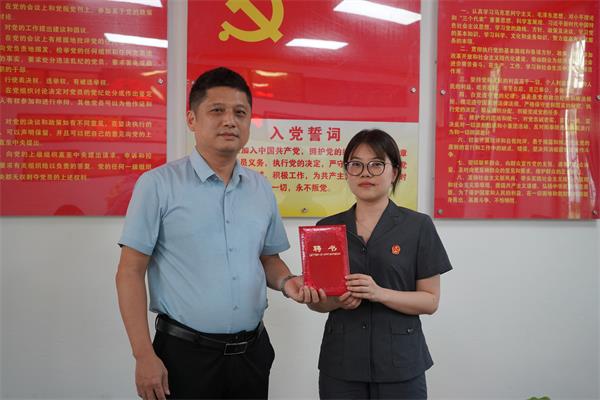 屯昌法院开展法治副校长聘任仪式活动暨法治副校长座谈会041.JPG