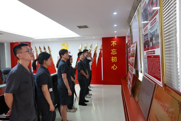 执行与法警党支部.jpg
