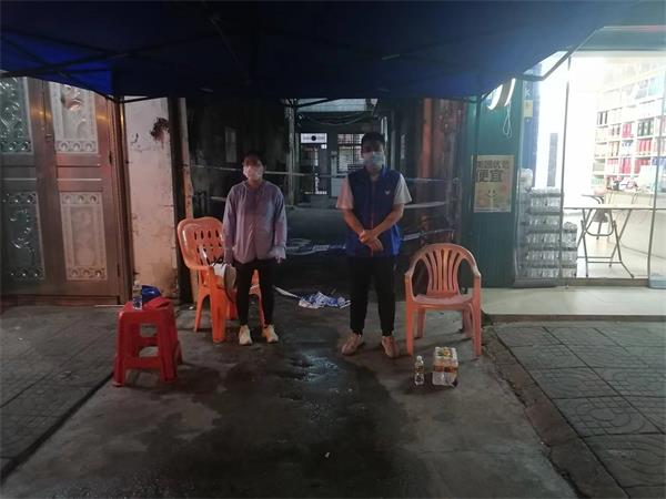 我院干警日夜协助社区开展防疫值守工作2.jpg