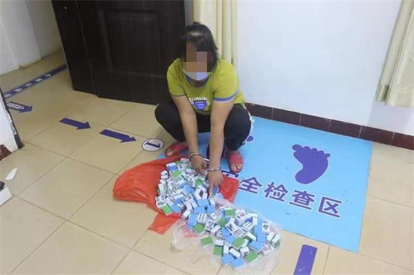 疫情当前聚众赌博  临高警方拘留1人处罚12人 (3)