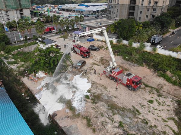 依托登高平台车增设水枪阵地灭火