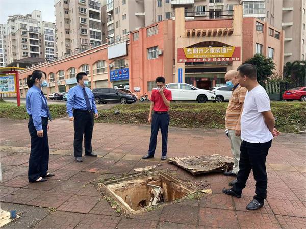 澄迈县检察院带领相关职能部门代表深入辖区主要路段进行现场走访摸排