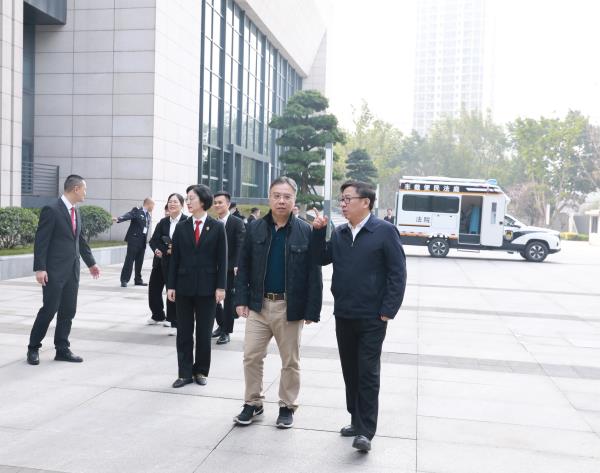 2023-03-08 屯昌法院陈杰院长一行到渝中法院调研