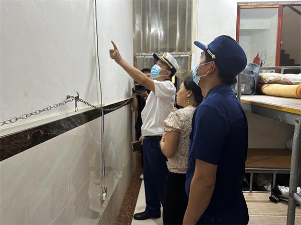 检查中发现存在电线敷设不符合标准等问题