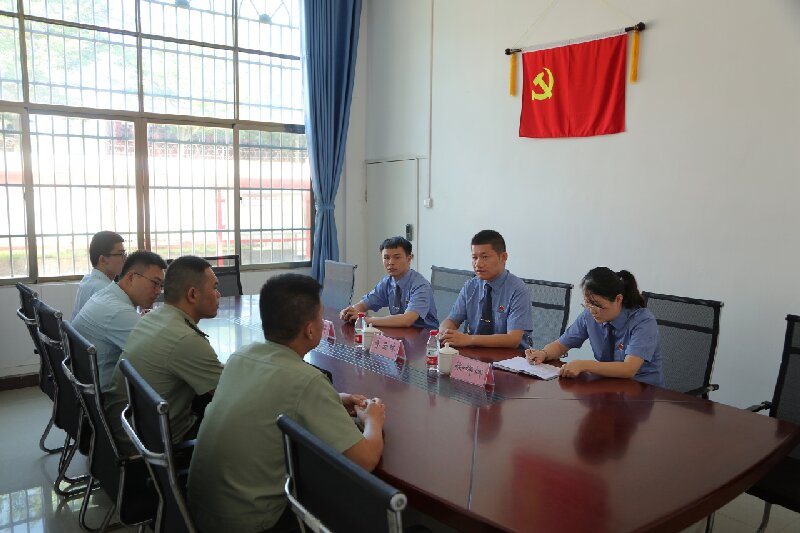 座谈会2
