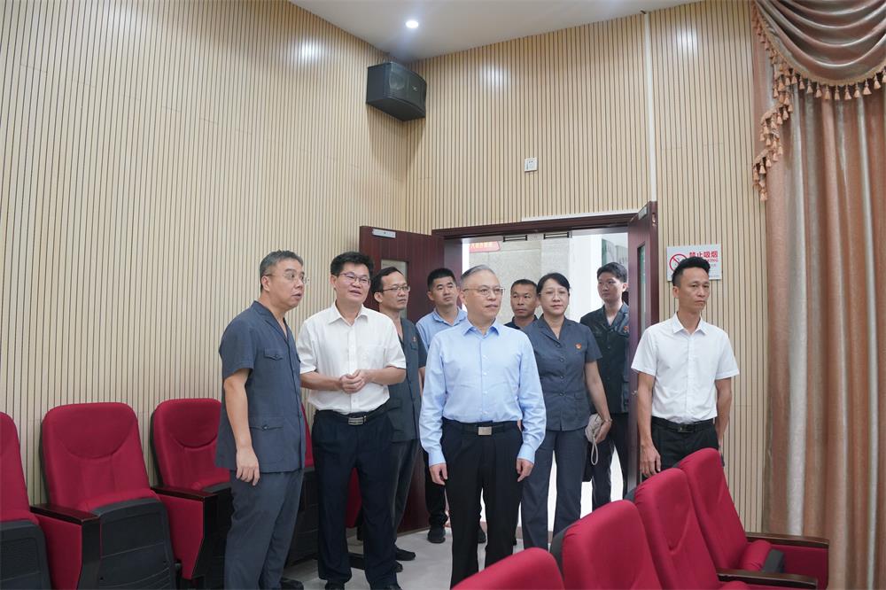 1屯昌法院邀请人大代表到法院视察工作