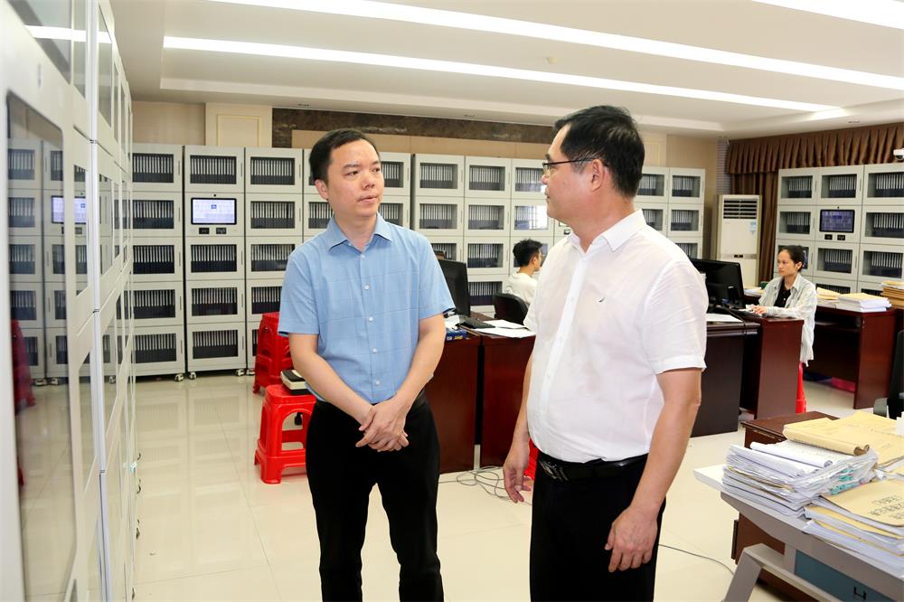 参观电子卷宗集成中心