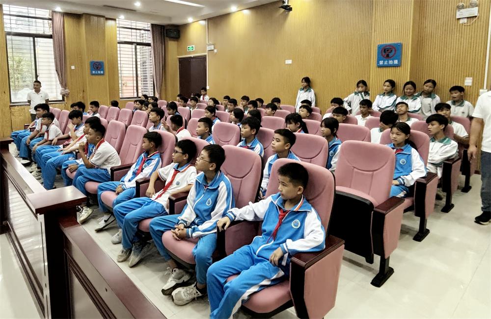 2024-10-11 南坤法庭开展青少年法治教育实践基地参观学习活动 (5)