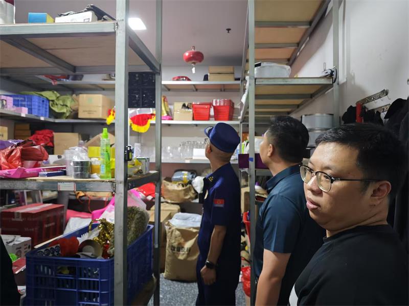 图片  海南儋州：儋州多部门联合开展“五一”节前消防安全服务指导工作 筑牢假期安全屏障  (4)