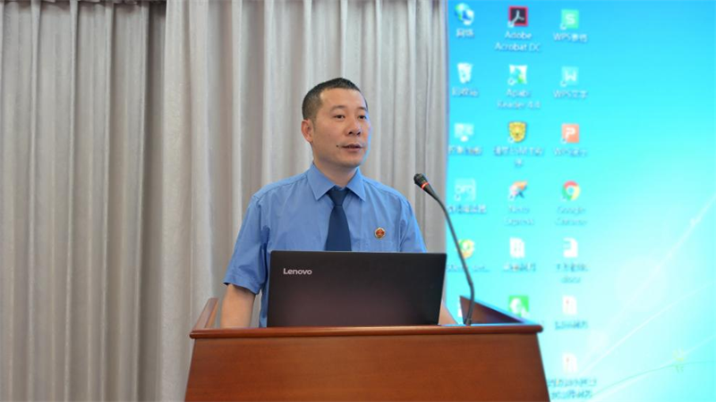 李少杰在海南省检察机关利用人工智能辅助办理行刑反向衔接案件现场观摩会上就人工智能辅助办案内容进行讲解 李少杰在海南省检察机关利用人工智能辅助办理行刑反向衔接案件现场观摩会上就人工智能辅助办案内容进行讲解